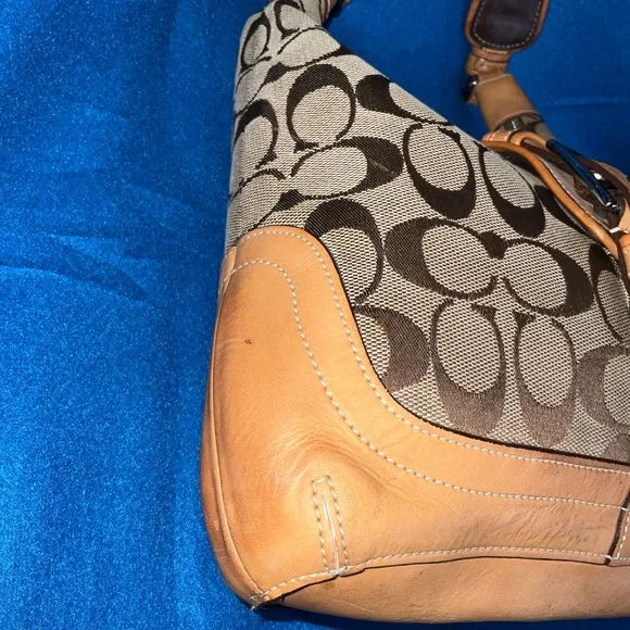 Coach Hampton Hobo Bag Y2K-era from 2004 - Picture 16 of 16